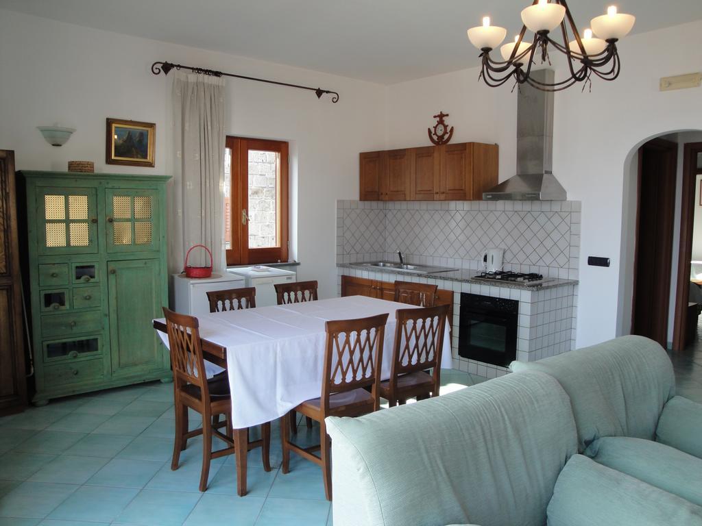 Olga'S Residence Relais Nerano Ruang foto