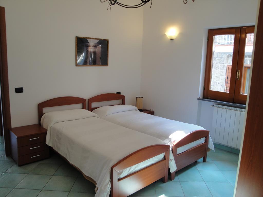 Olga'S Residence Relais Nerano Ruang foto