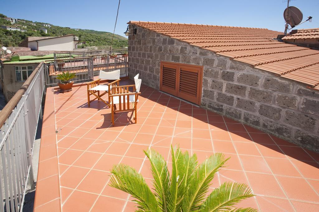 Olga'S Residence Relais Nerano Ruang foto