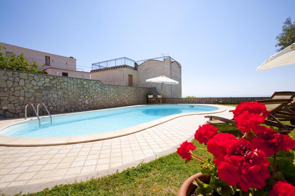 Olga'S Residence Relais Nerano Ruang foto